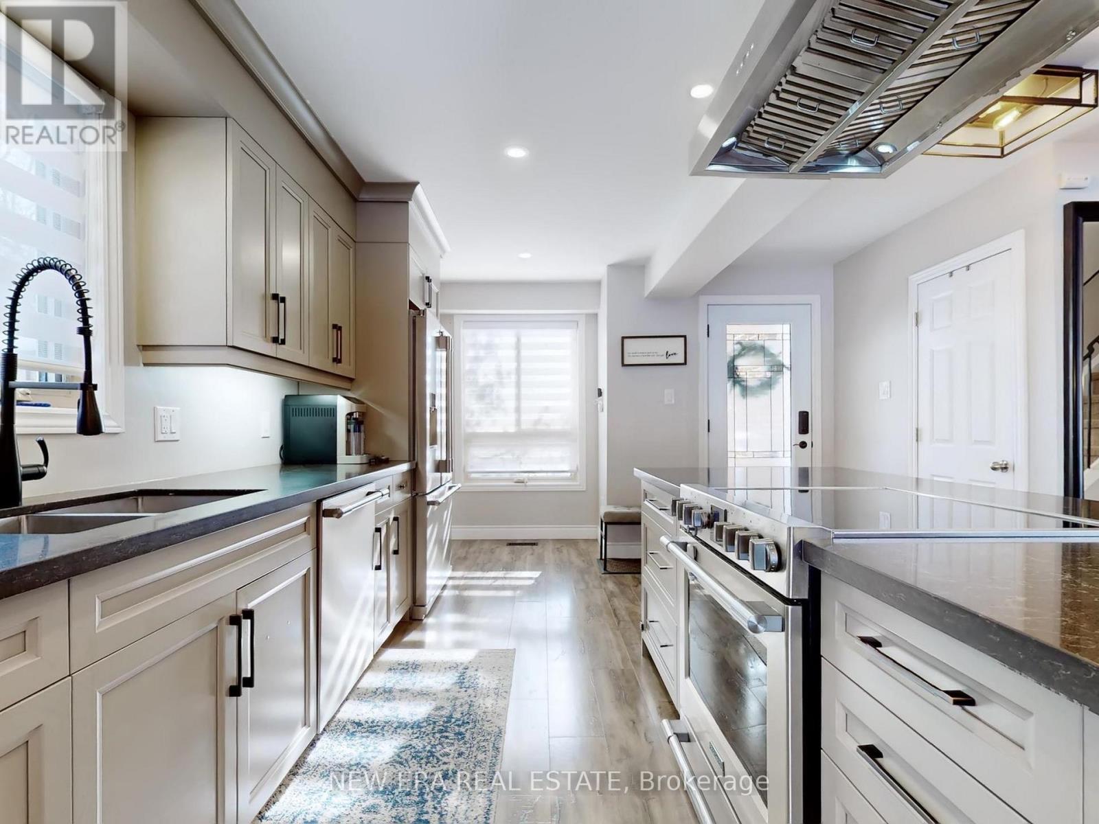 7189 JOLIETTE CRESCENT