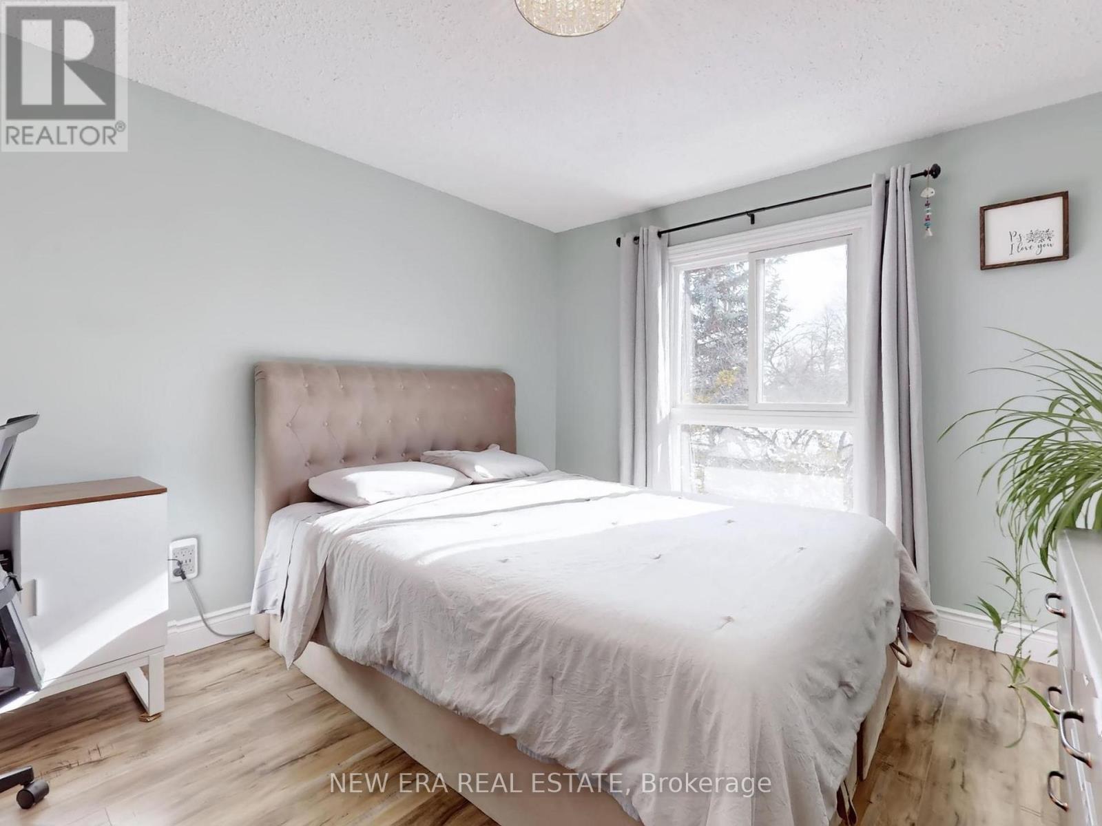 7189 JOLIETTE CRESCENT