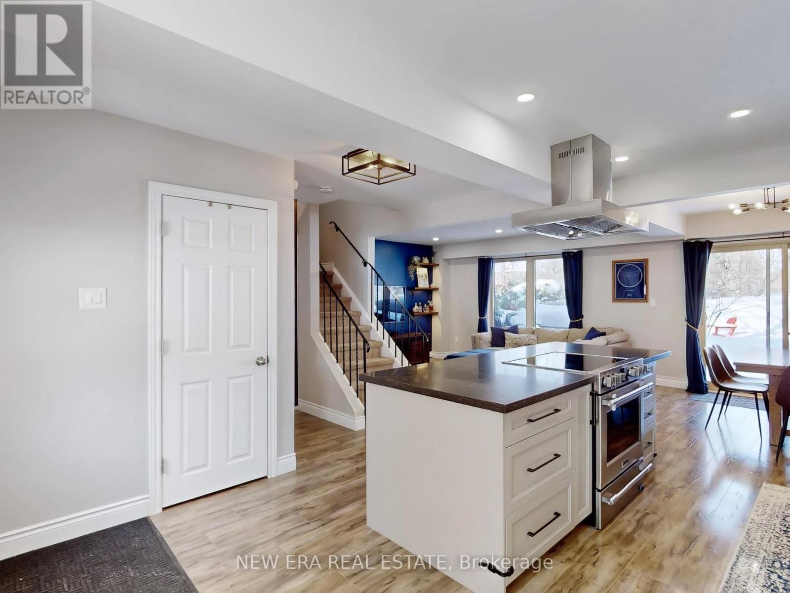 7189 JOLIETTE CRESCENT