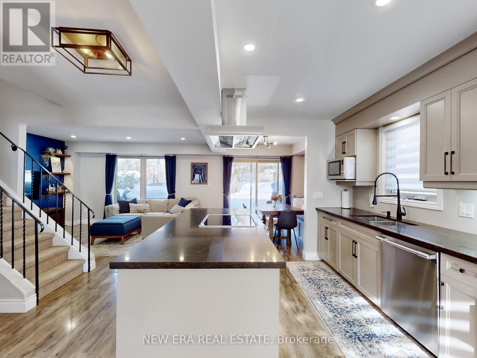 7189 JOLIETTE CRESCENT