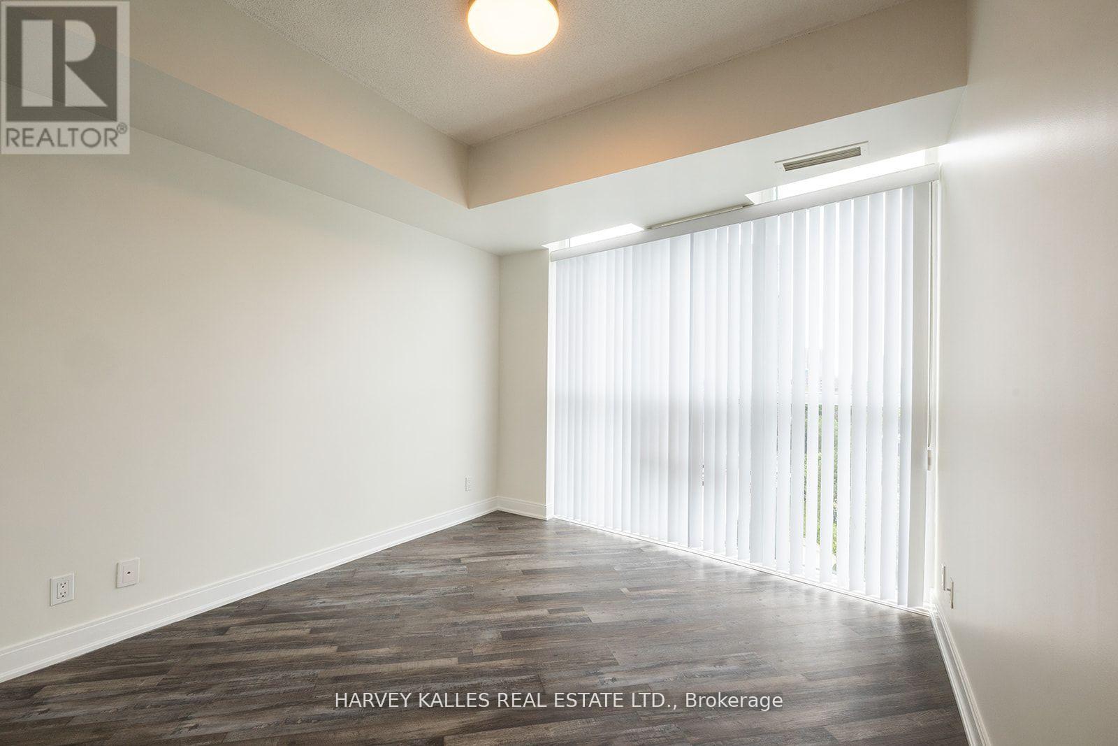 910 - 80 ABSOLUTE AVENUE