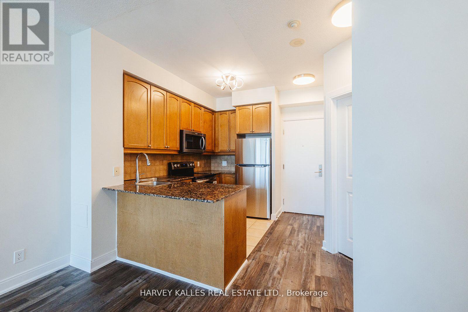 910 - 80 ABSOLUTE AVENUE