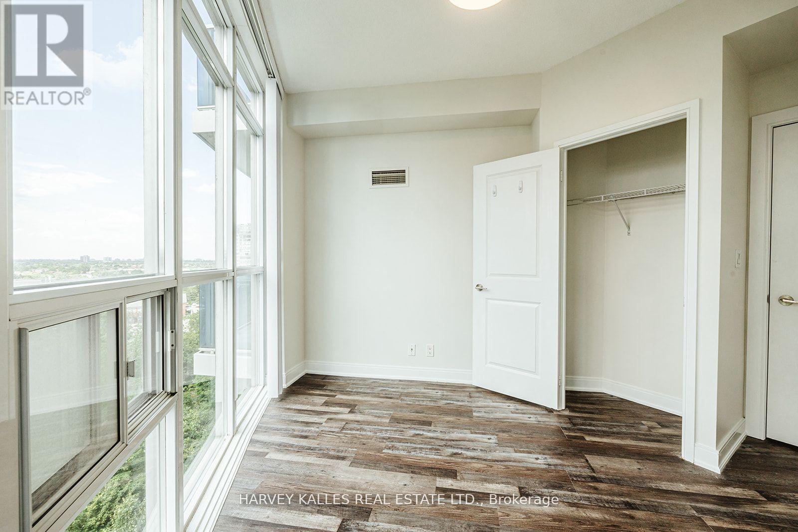 910 - 80 ABSOLUTE AVENUE