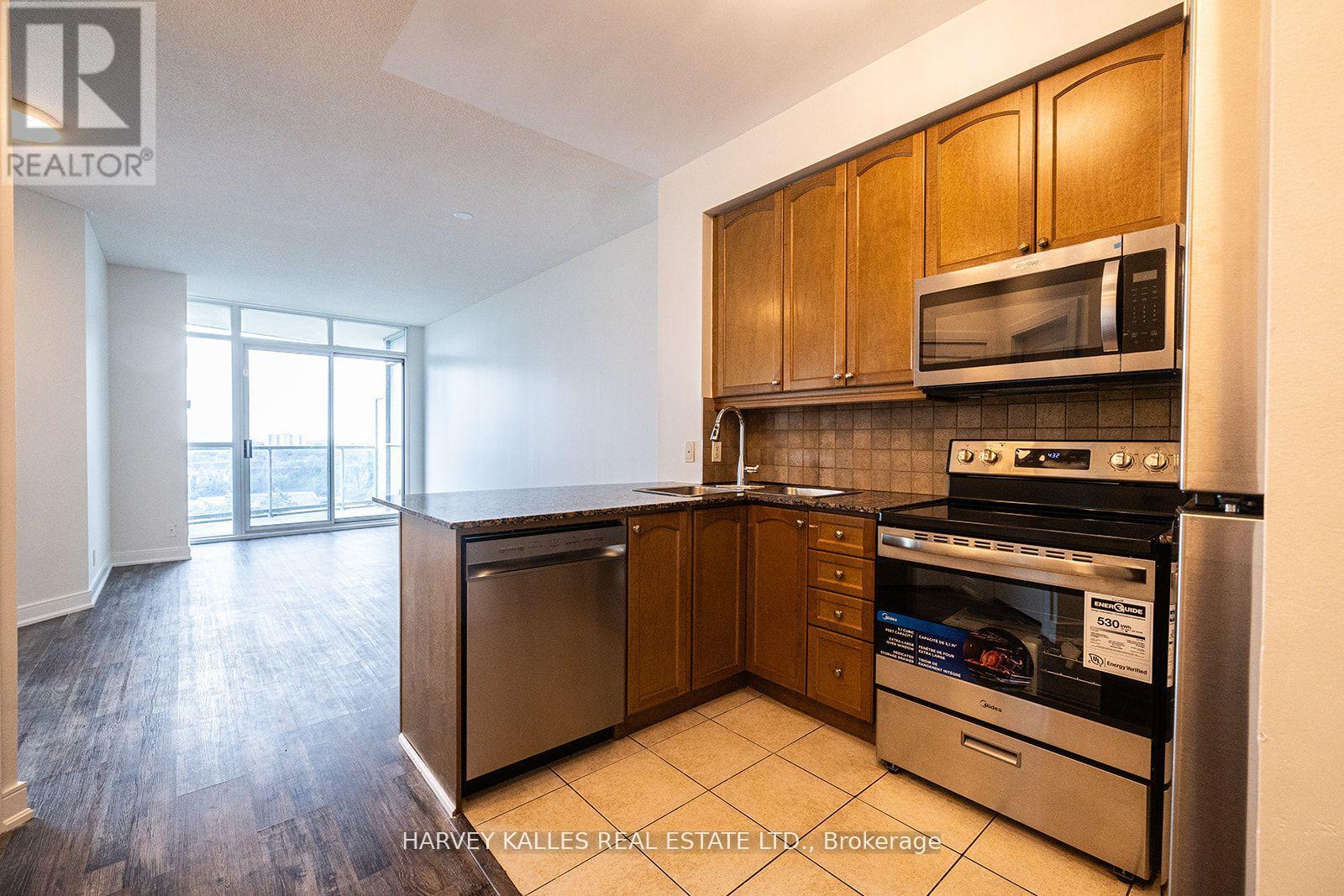 910 - 80 ABSOLUTE AVENUE