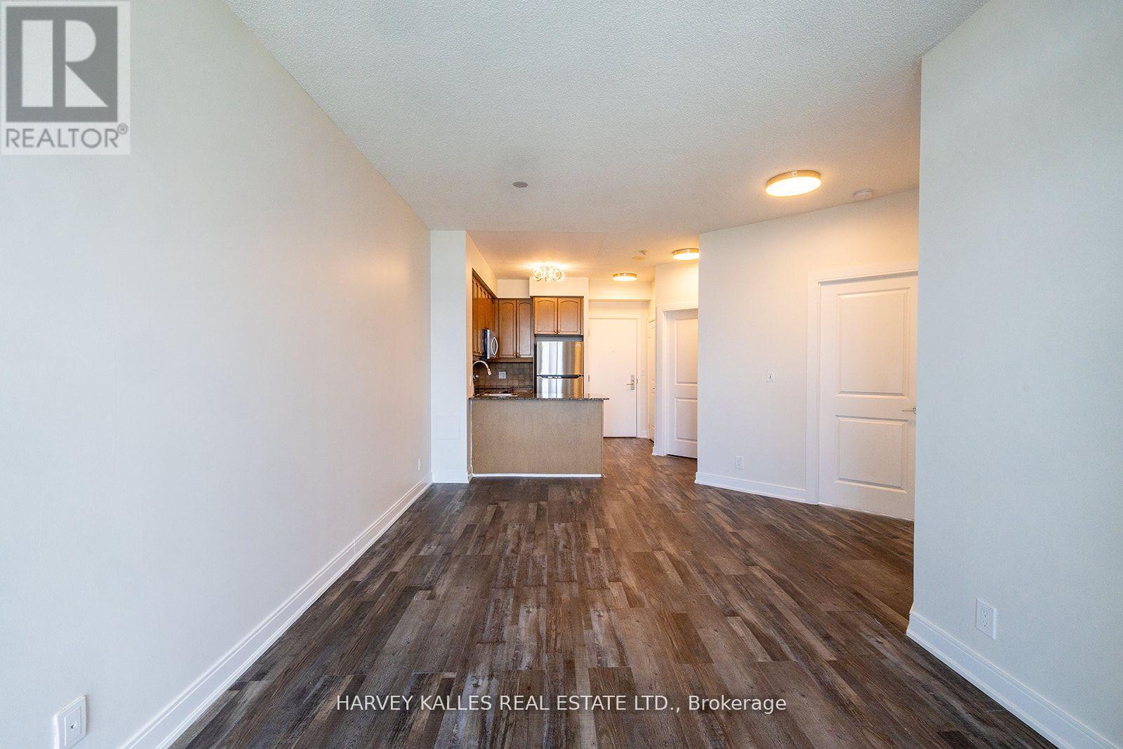910 - 80 ABSOLUTE AVENUE
