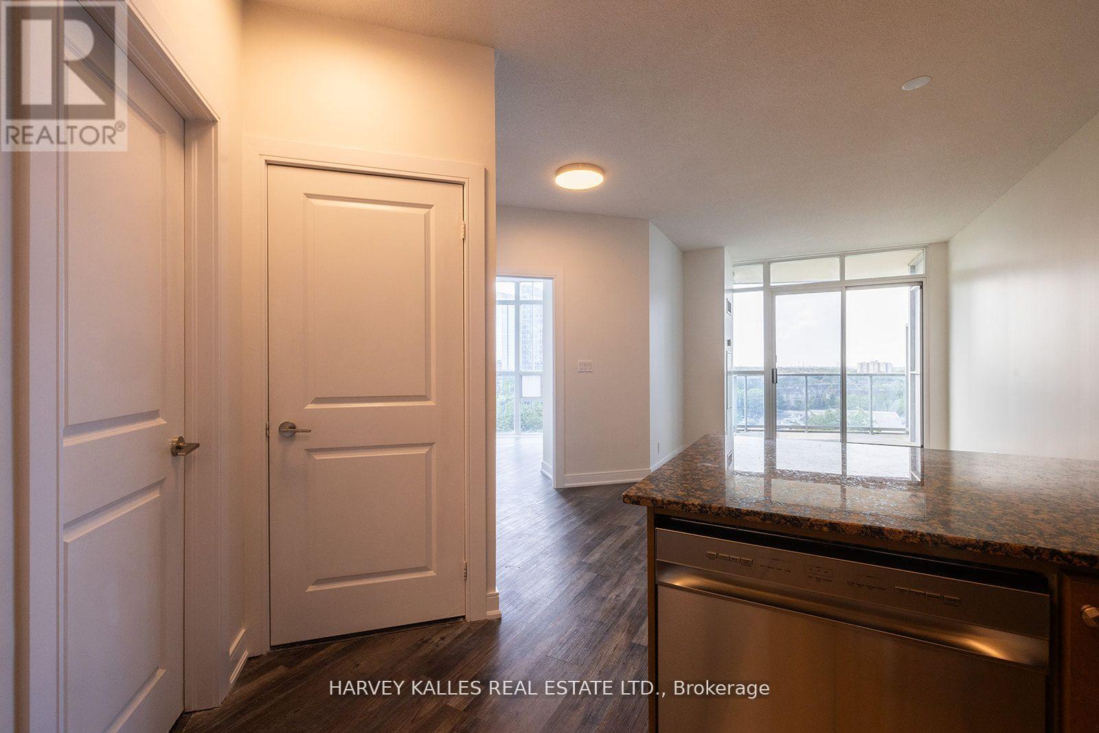 910 - 80 ABSOLUTE AVENUE
