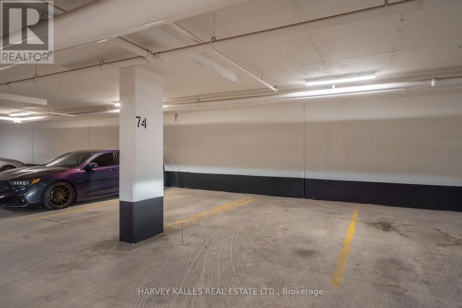 432 - 405 DUNDAS STREET W