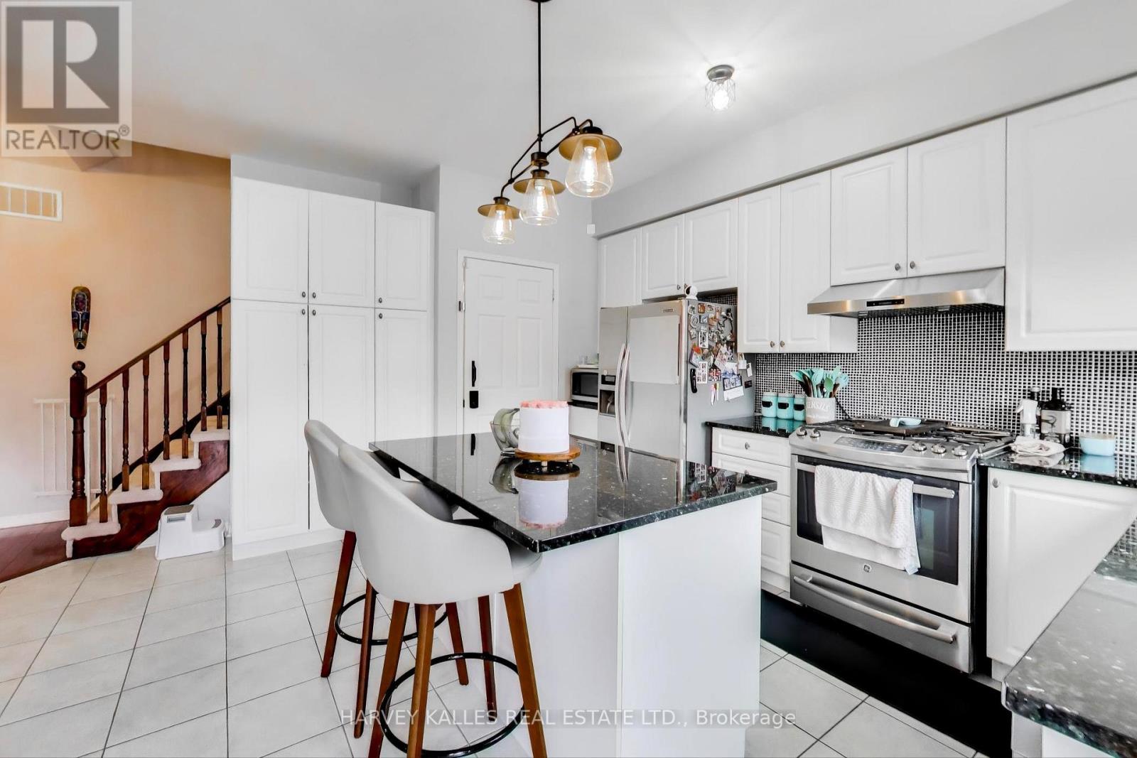 136 DEGRASSI COVE CIRCLE