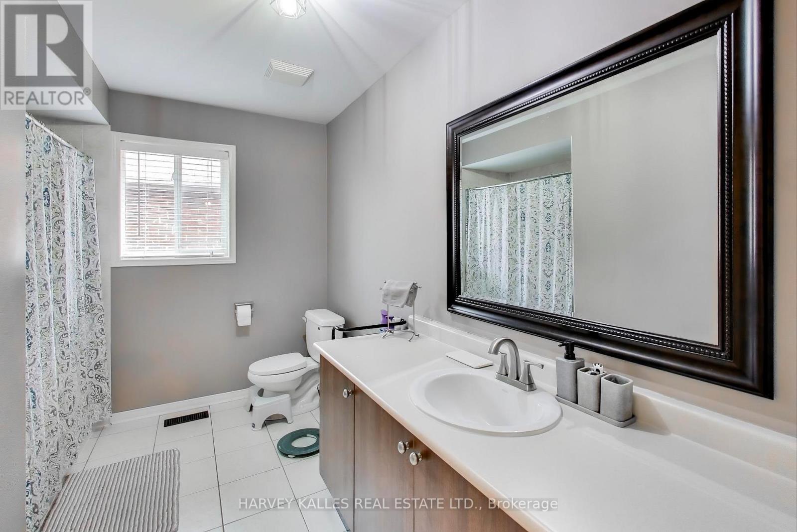 136 DEGRASSI COVE CIRCLE