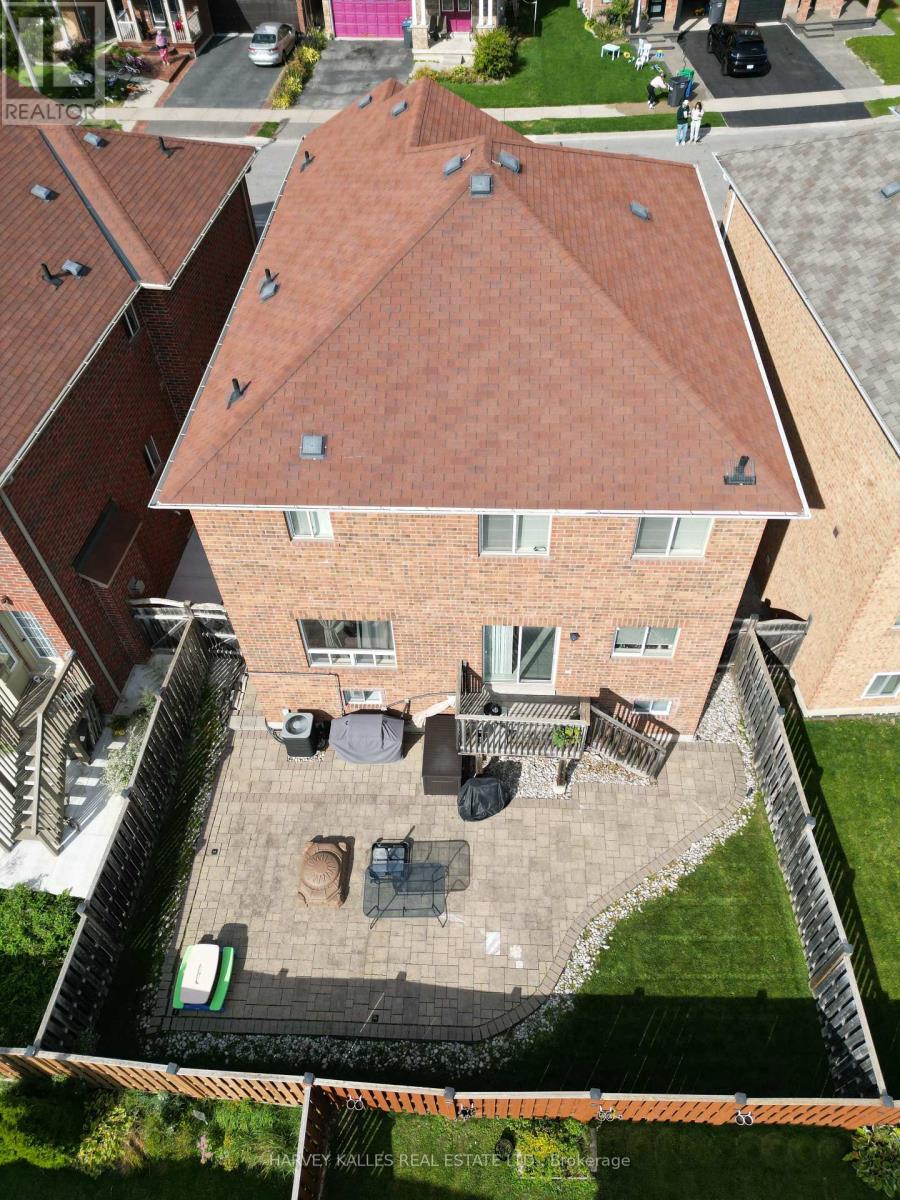 136 DEGRASSI COVE CIRCLE