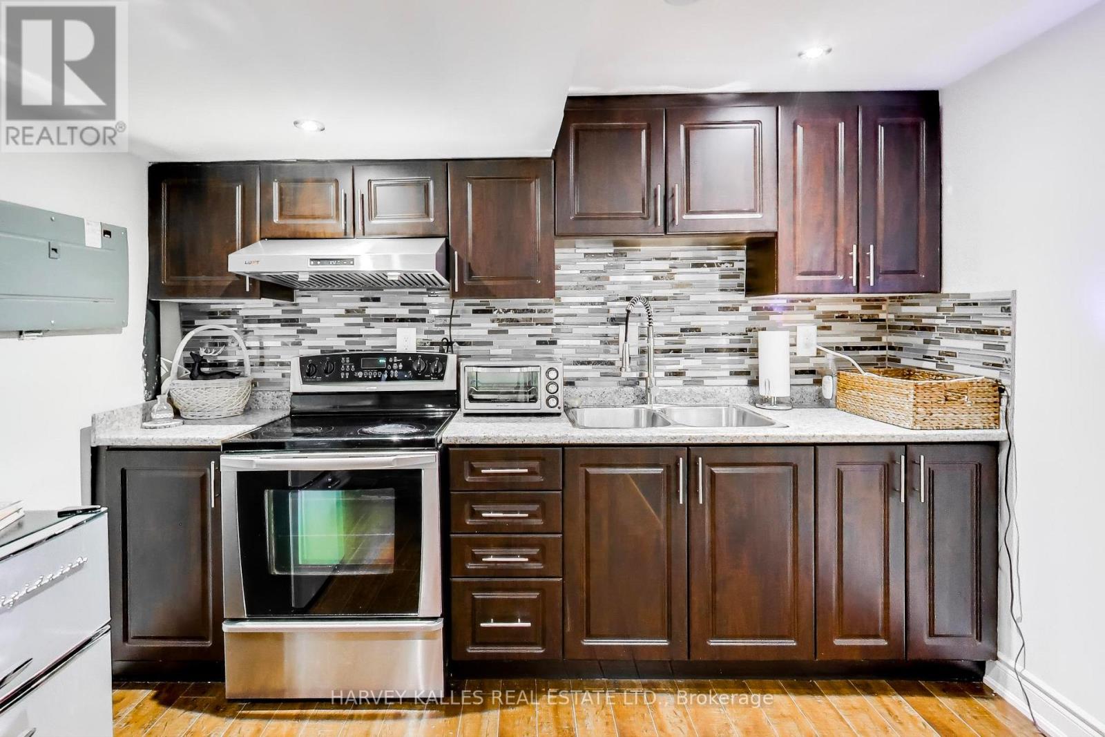 136 DEGRASSI COVE CIRCLE