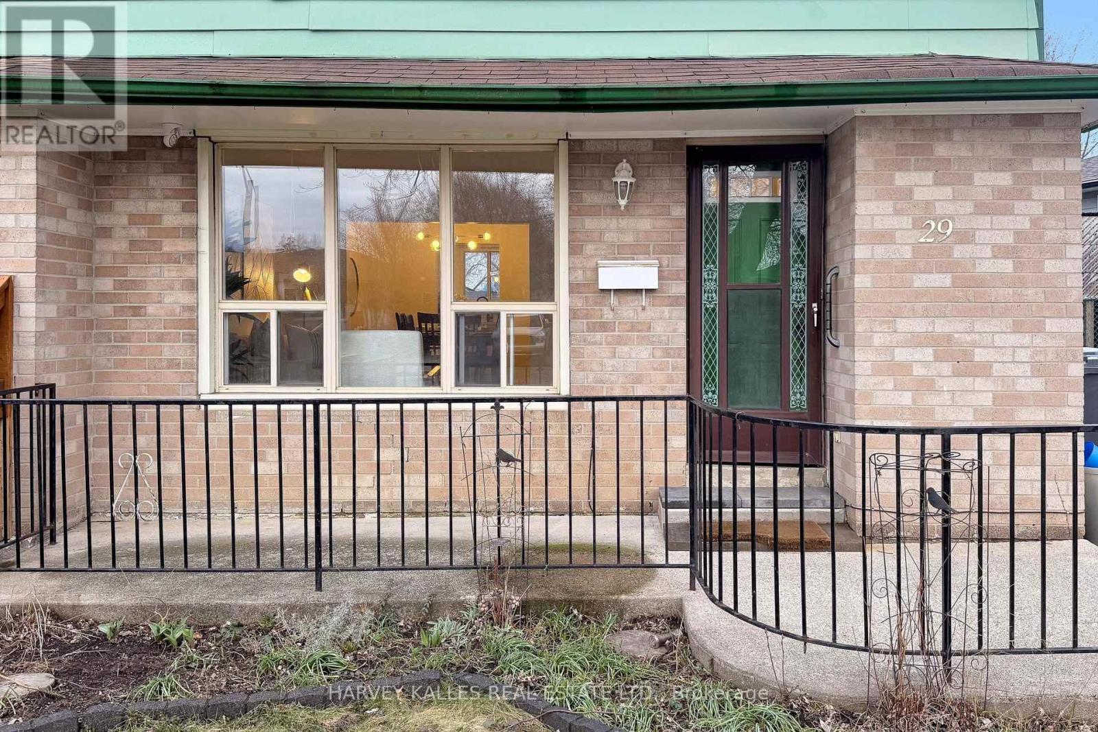 29 GLENMORE CRESCENT