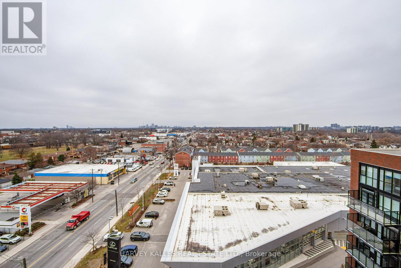 1001 - 2300 ST CLAIR AVENUE W