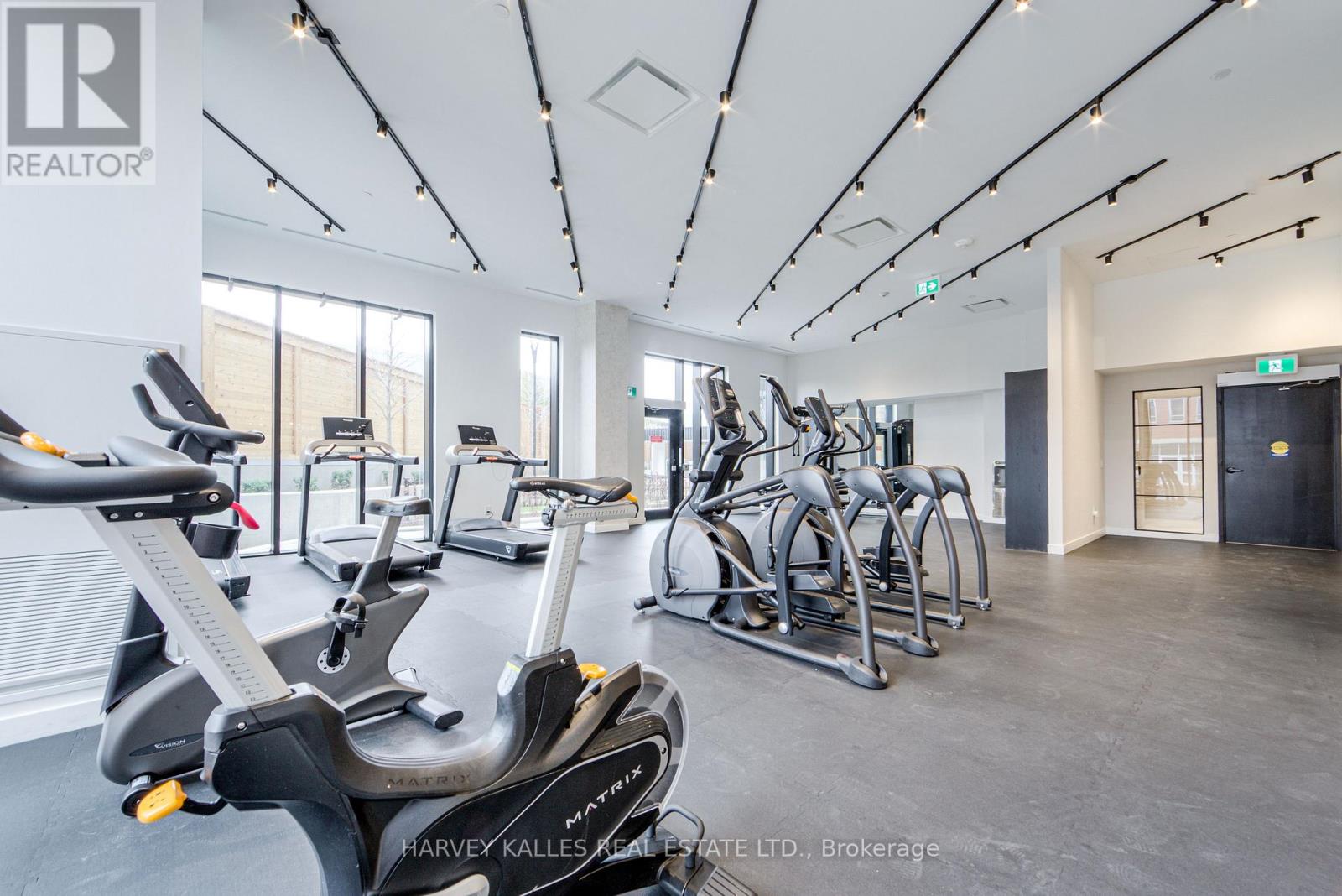 1001 - 2300 ST CLAIR AVENUE W