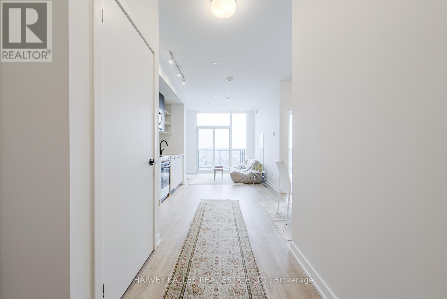 1001 - 2300 ST CLAIR AVENUE W