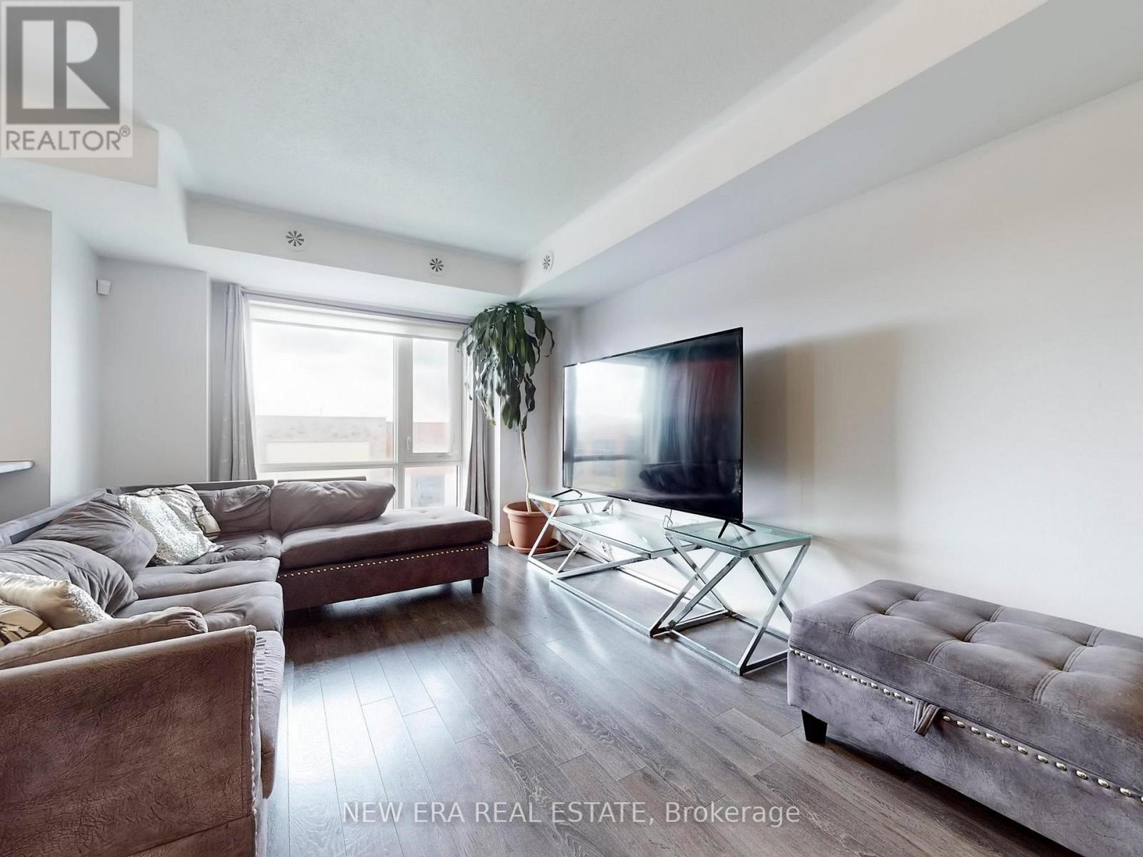 12 - 100 DUFAY ROAD