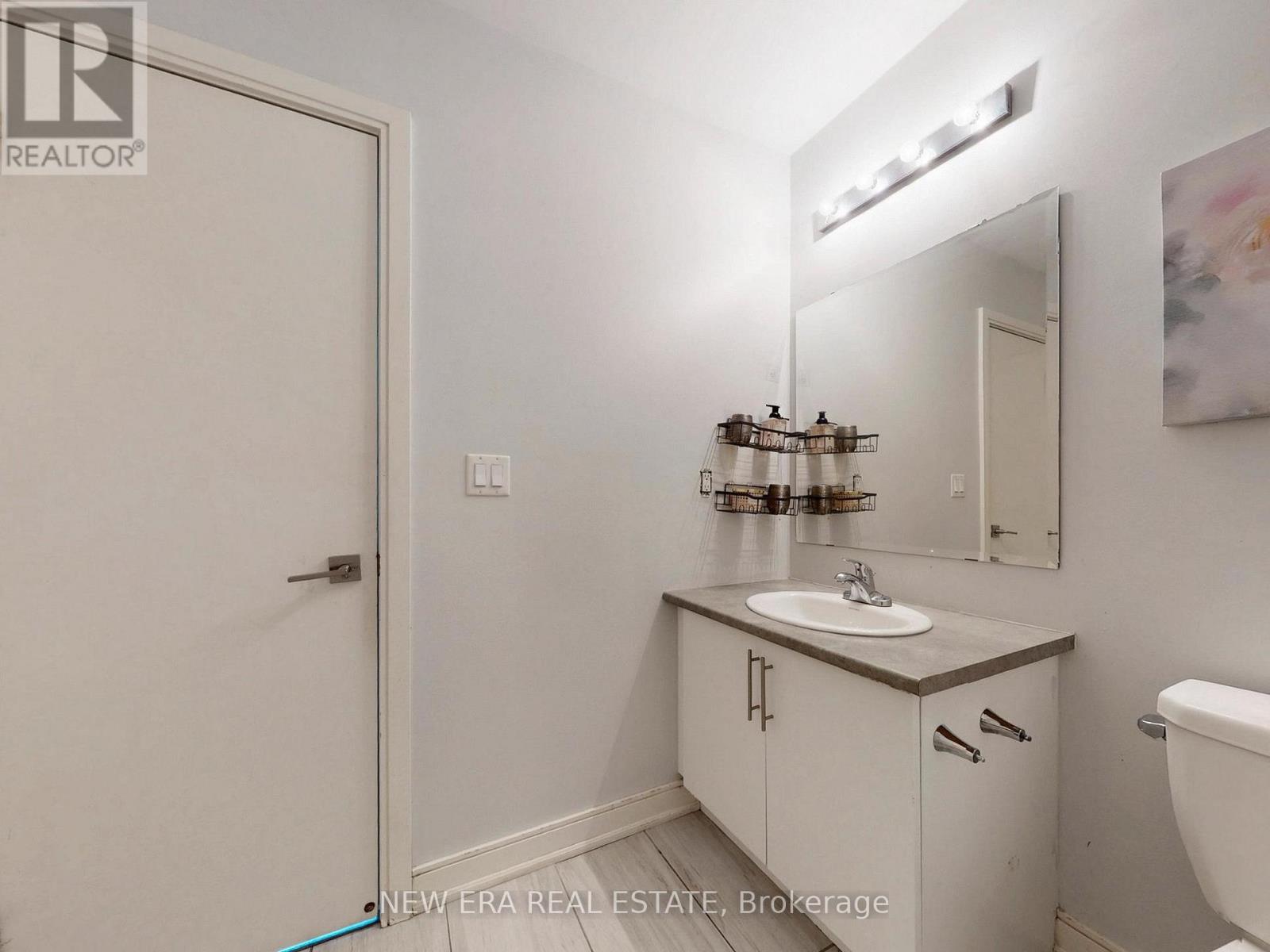 12 - 100 DUFAY ROAD