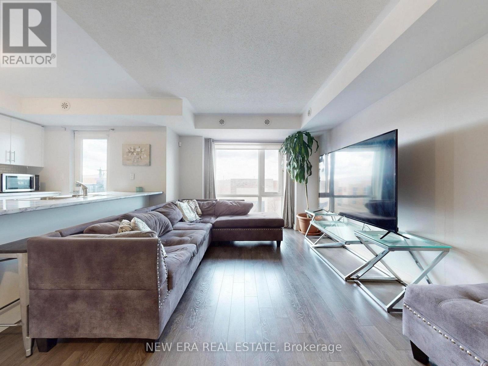 12 - 100 DUFAY ROAD