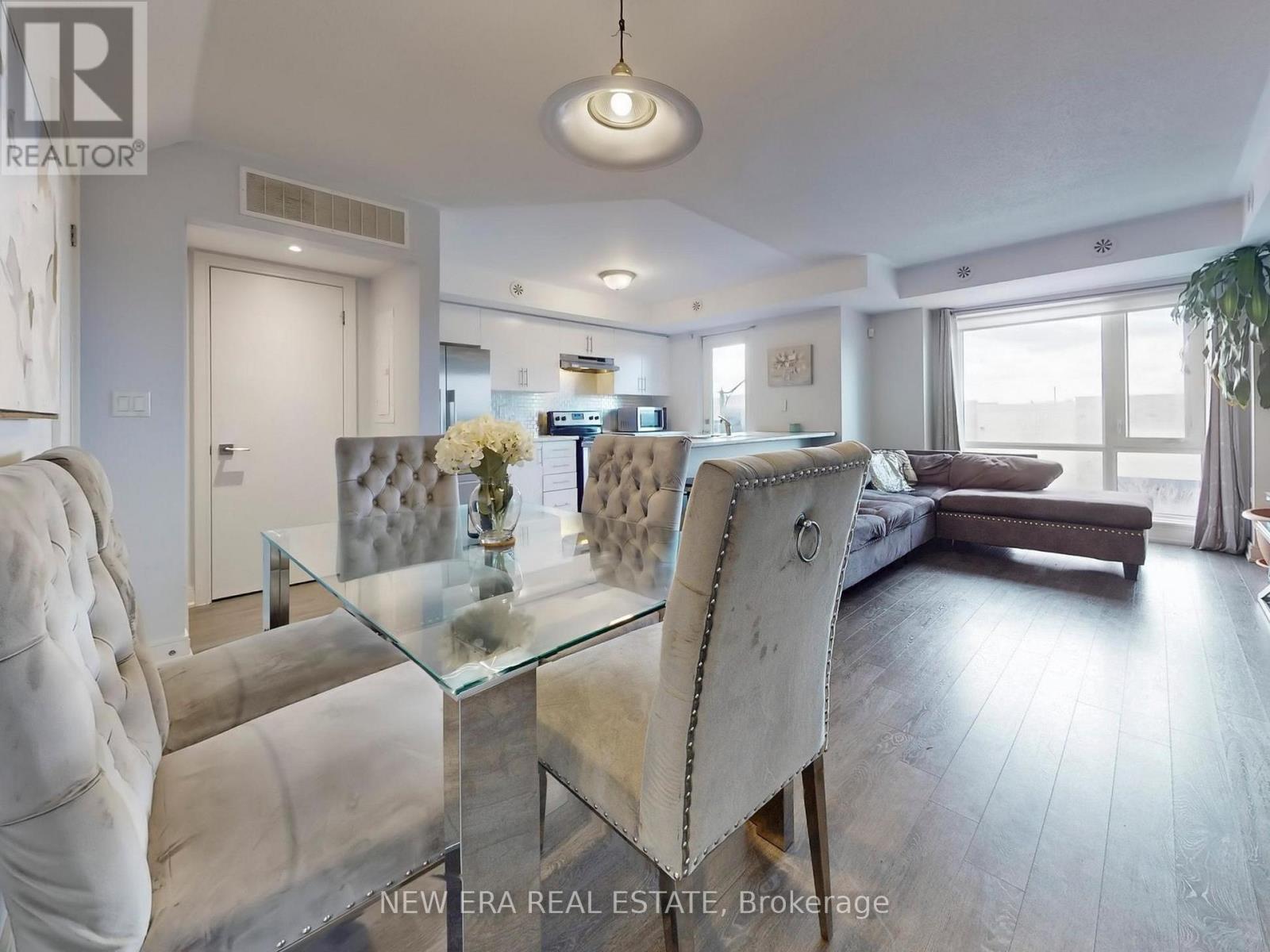 12 - 100 DUFAY ROAD