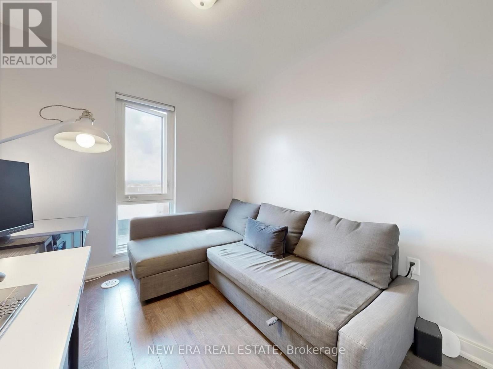 12 - 100 DUFAY ROAD