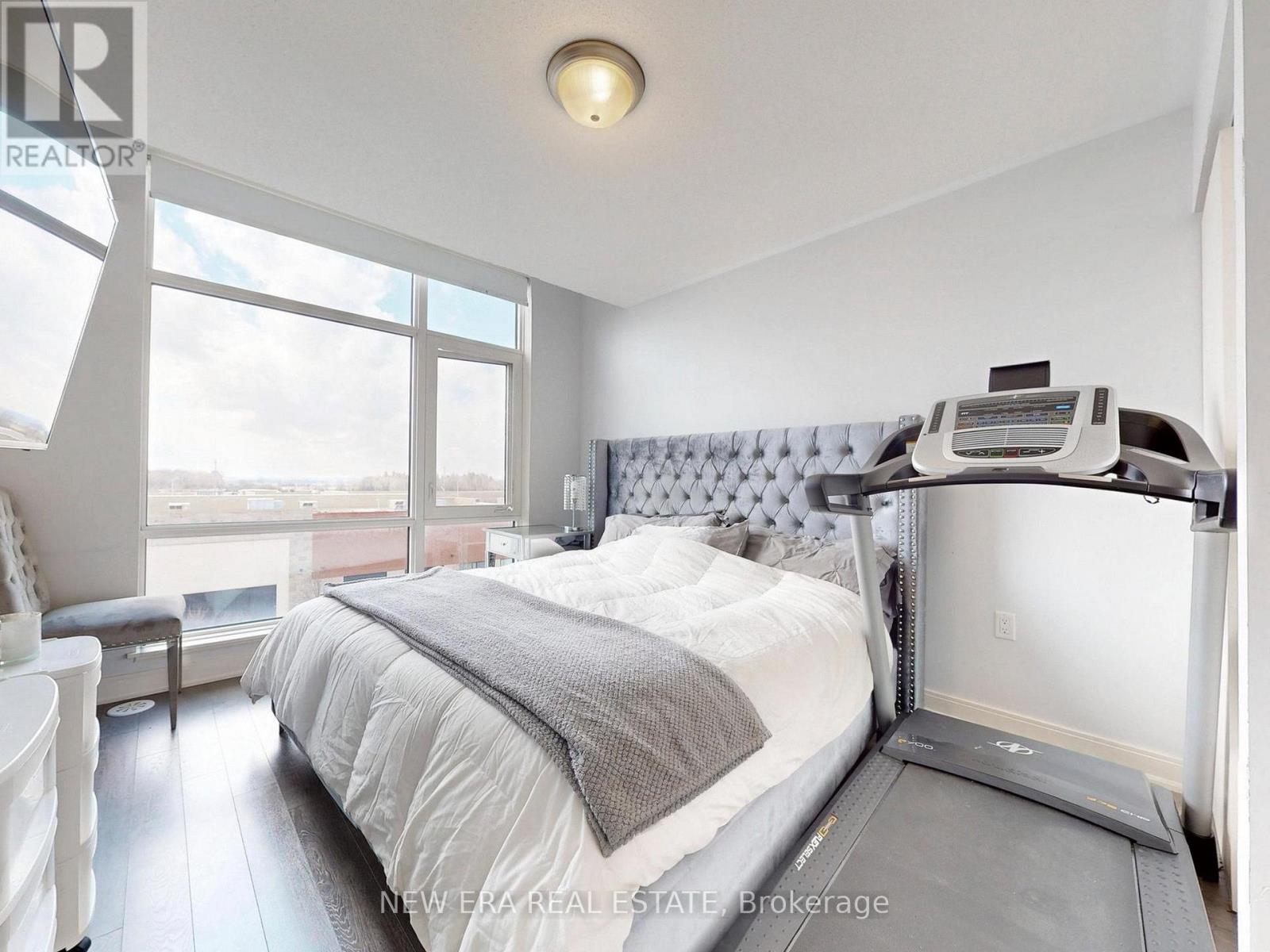 12 - 100 DUFAY ROAD