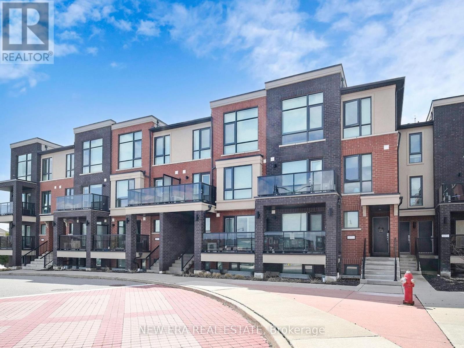 12 - 100 DUFAY ROAD