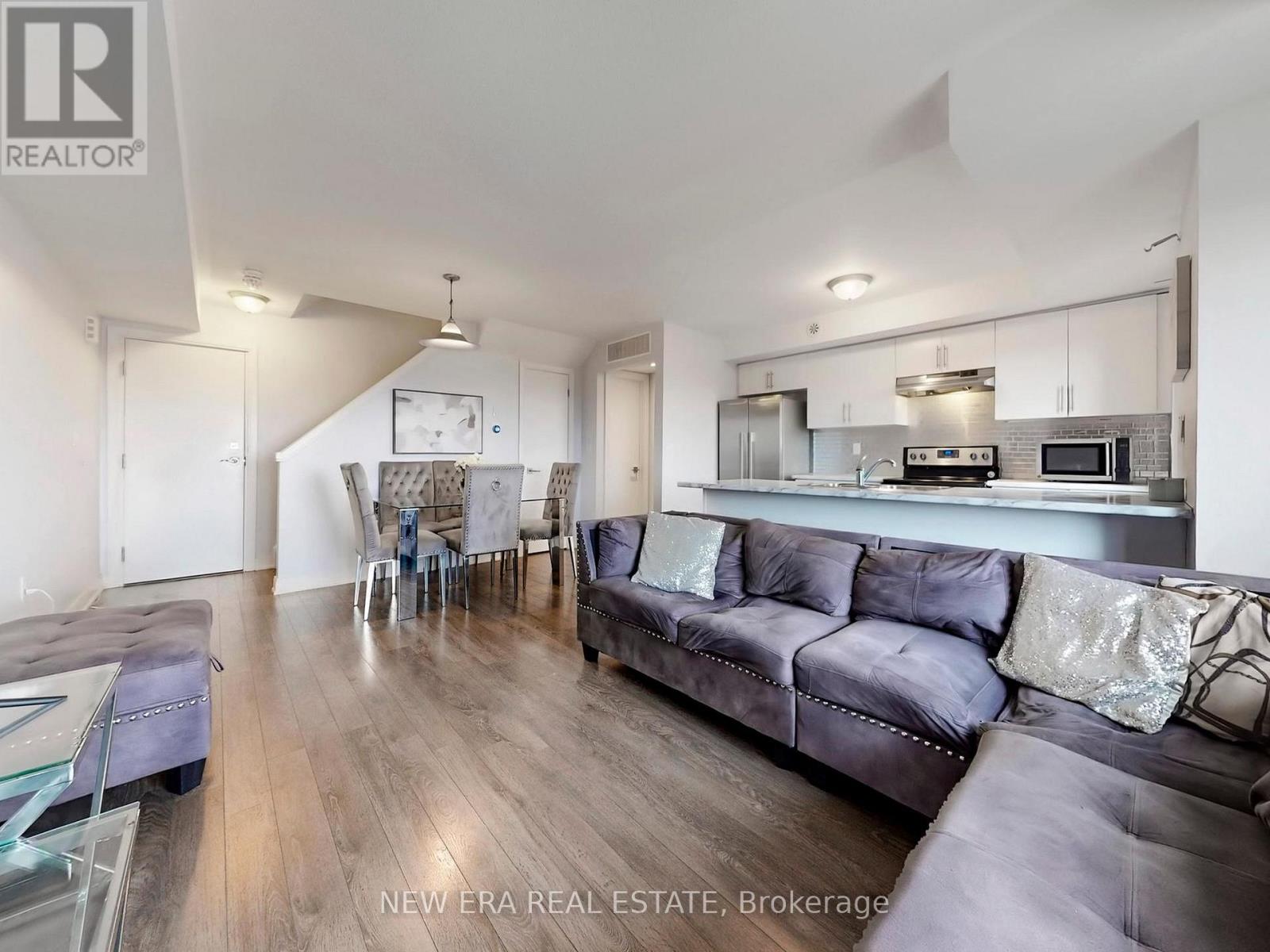 12 - 100 DUFAY ROAD
