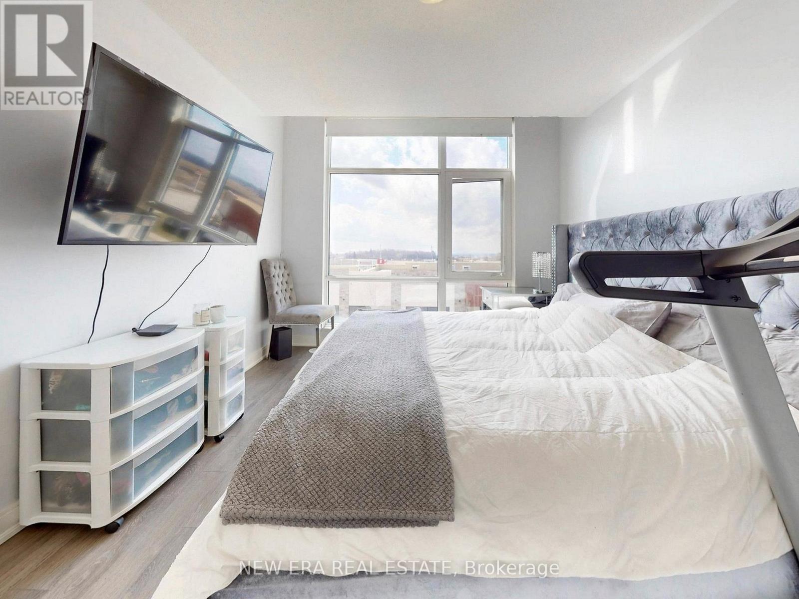 12 - 100 DUFAY ROAD