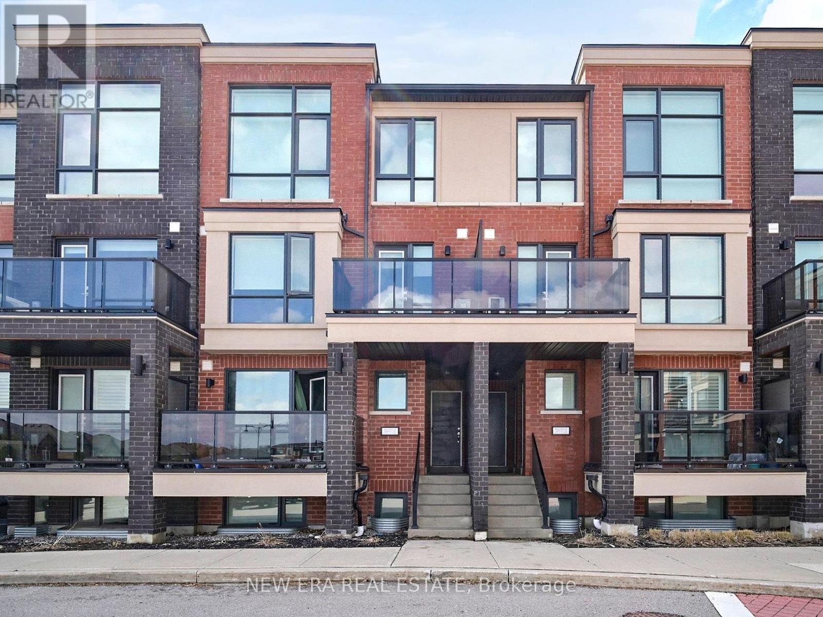 12 - 100 DUFAY ROAD