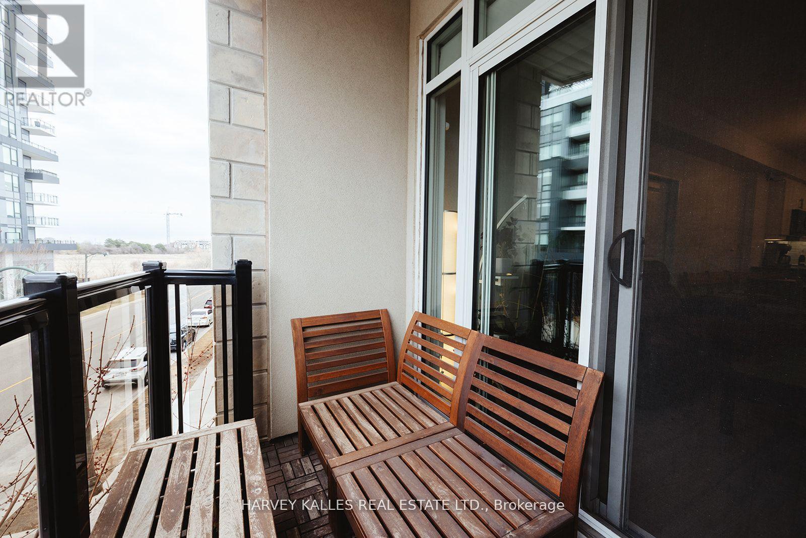 227 - 216 OAK PARK BOULEVARD