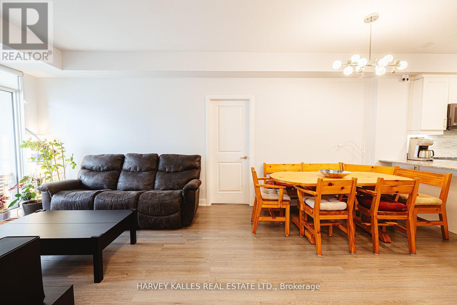 227 - 216 OAK PARK BOULEVARD