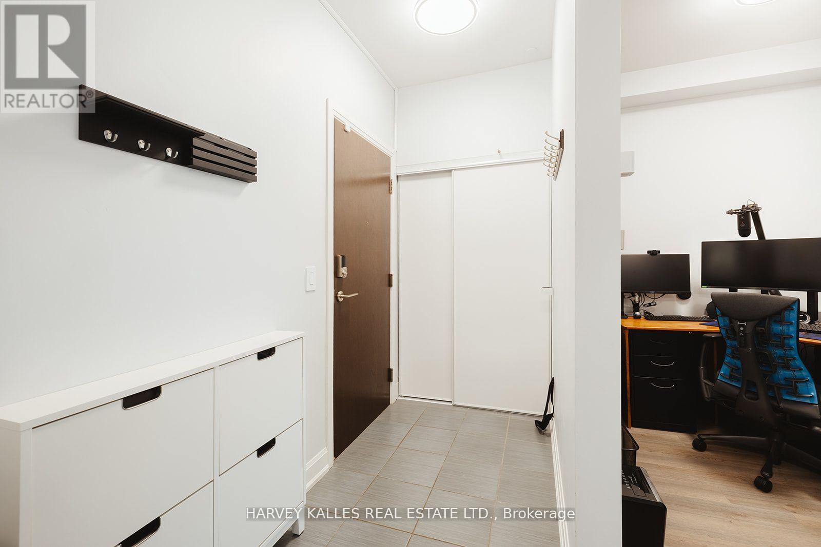 227 - 216 OAK PARK BOULEVARD