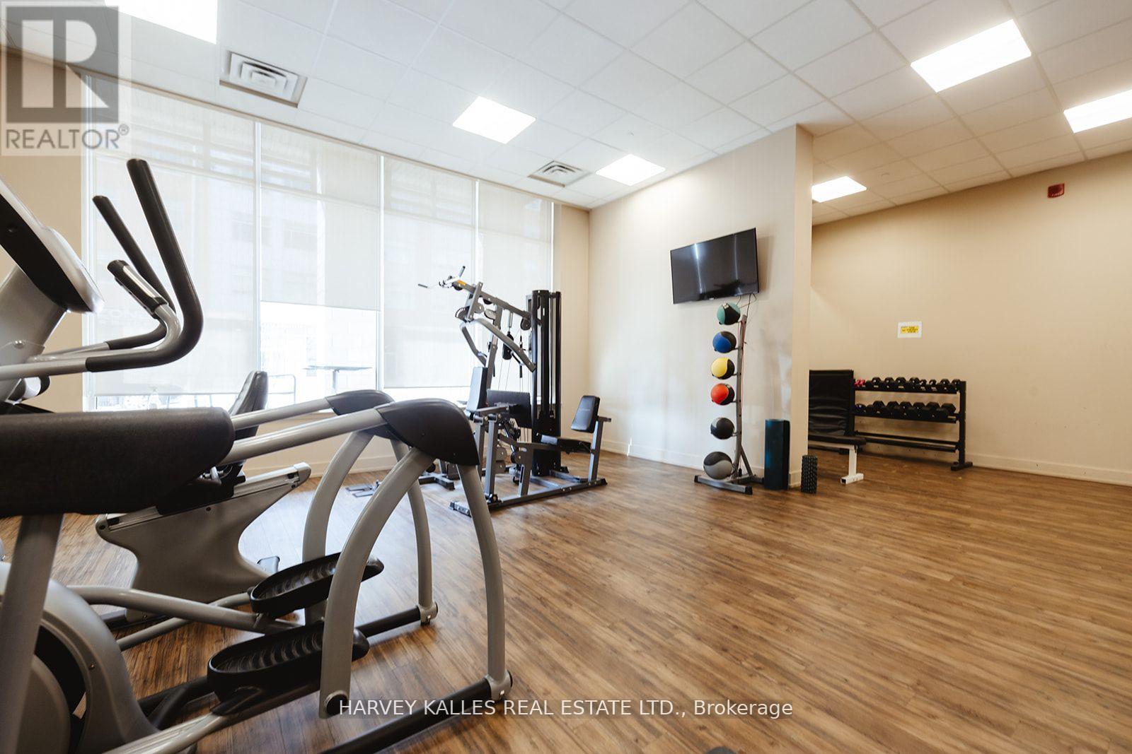 227 - 216 OAK PARK BOULEVARD