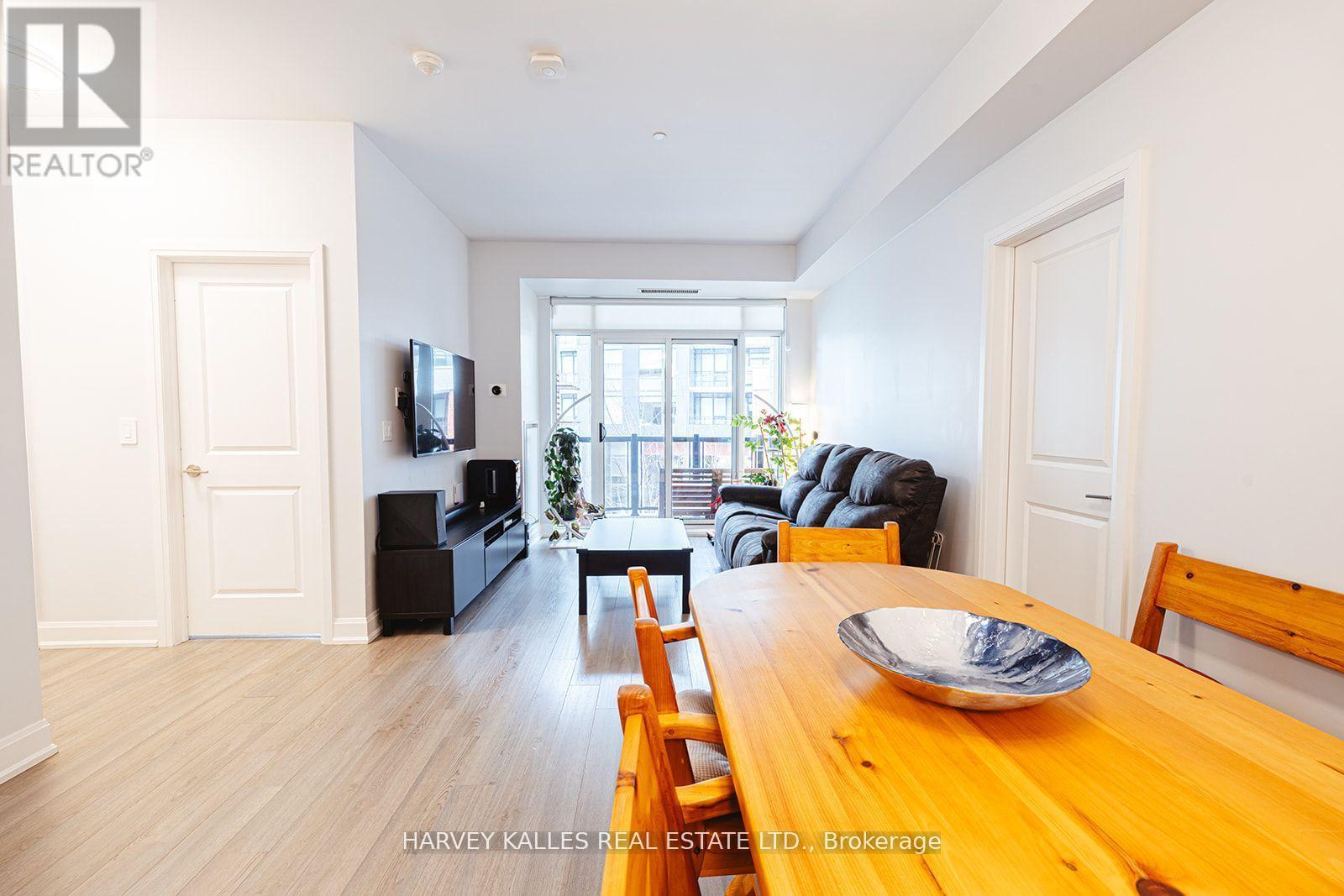 227 - 216 OAK PARK BOULEVARD