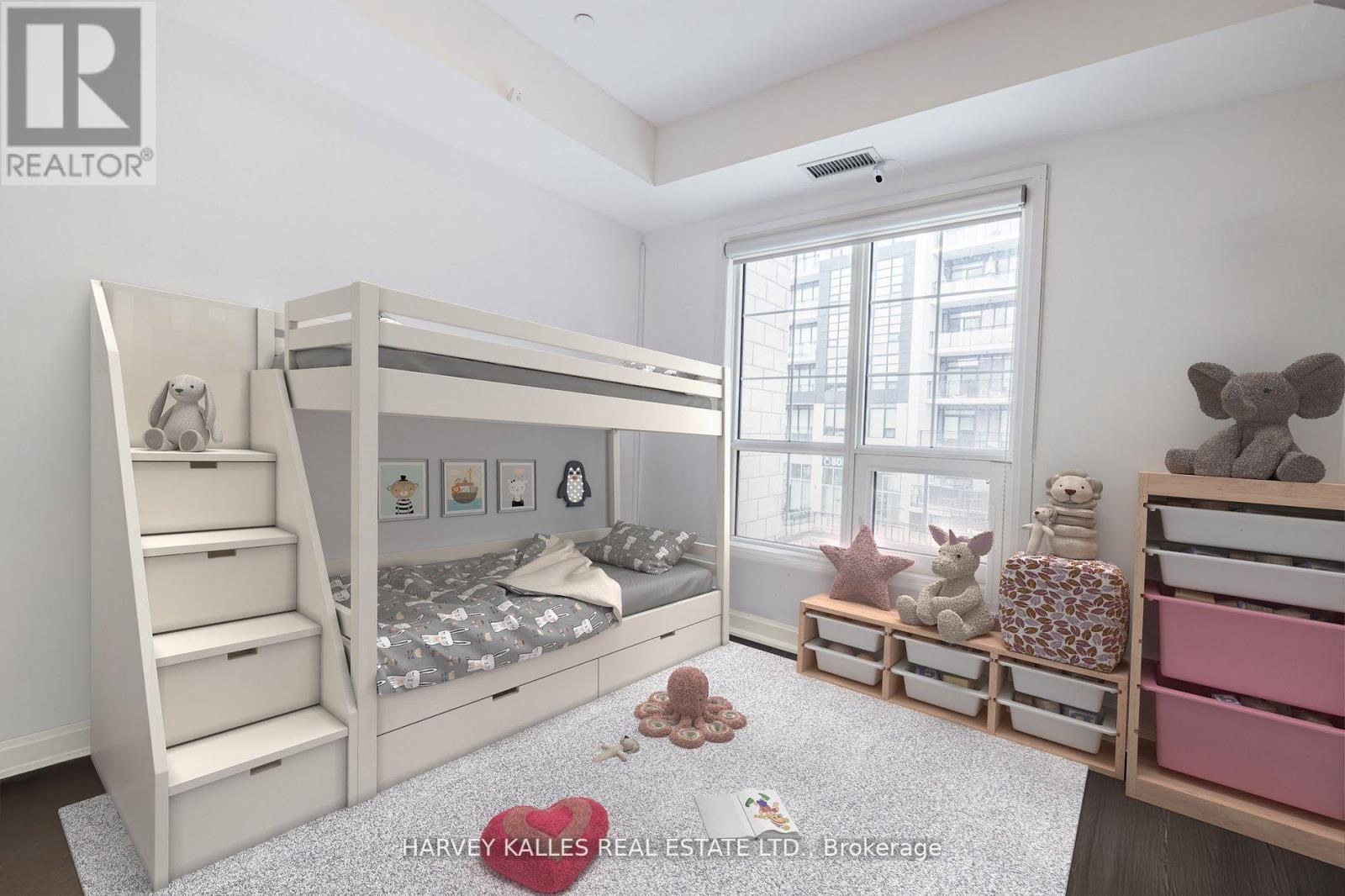 227 - 216 OAK PARK BOULEVARD