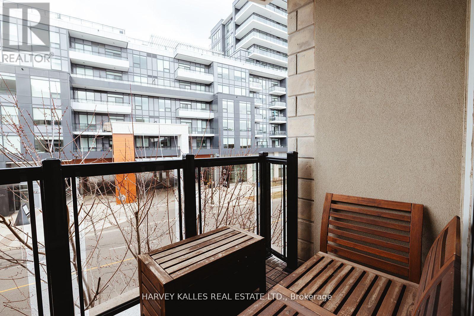 227 - 216 OAK PARK BOULEVARD