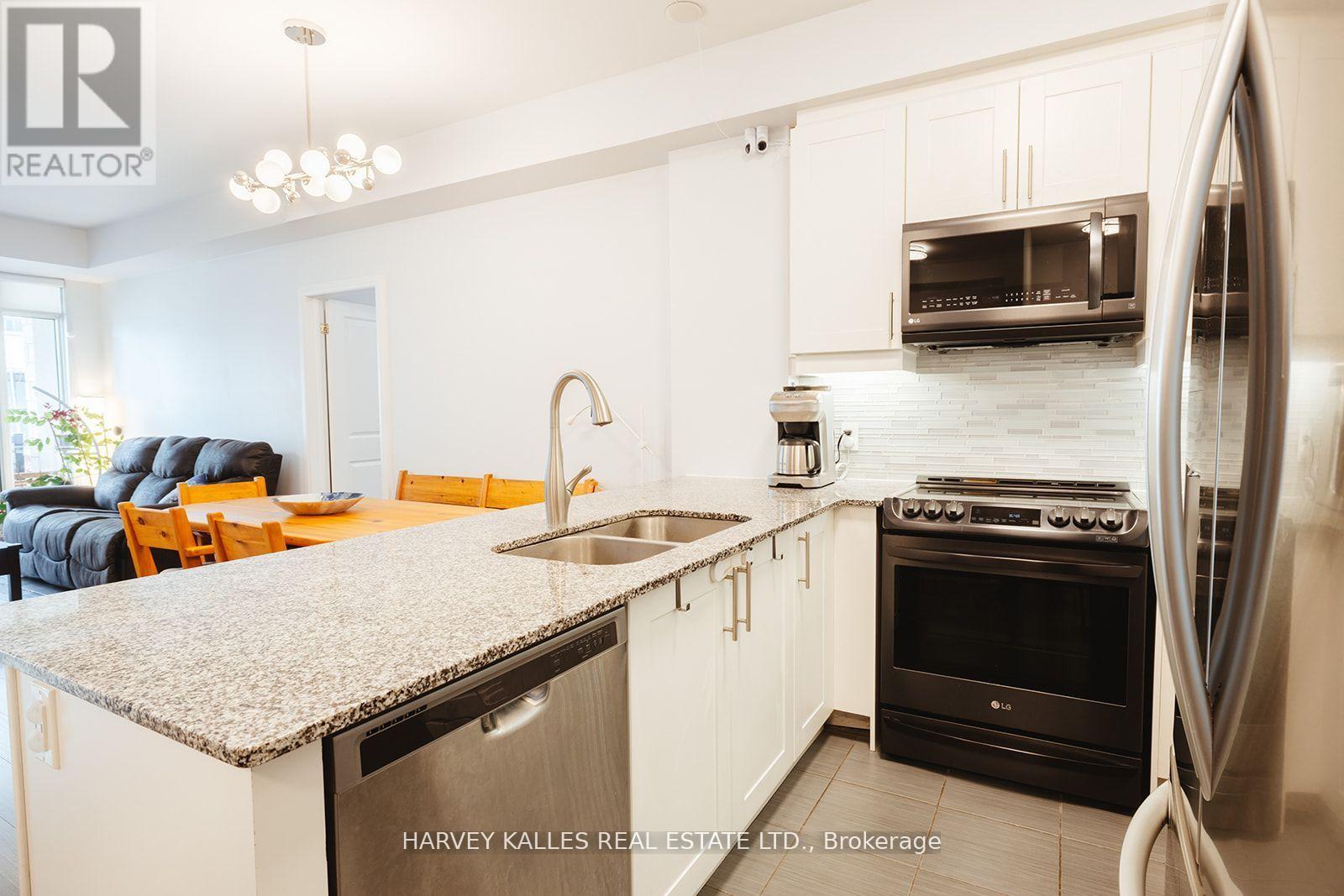 227 - 216 OAK PARK BOULEVARD