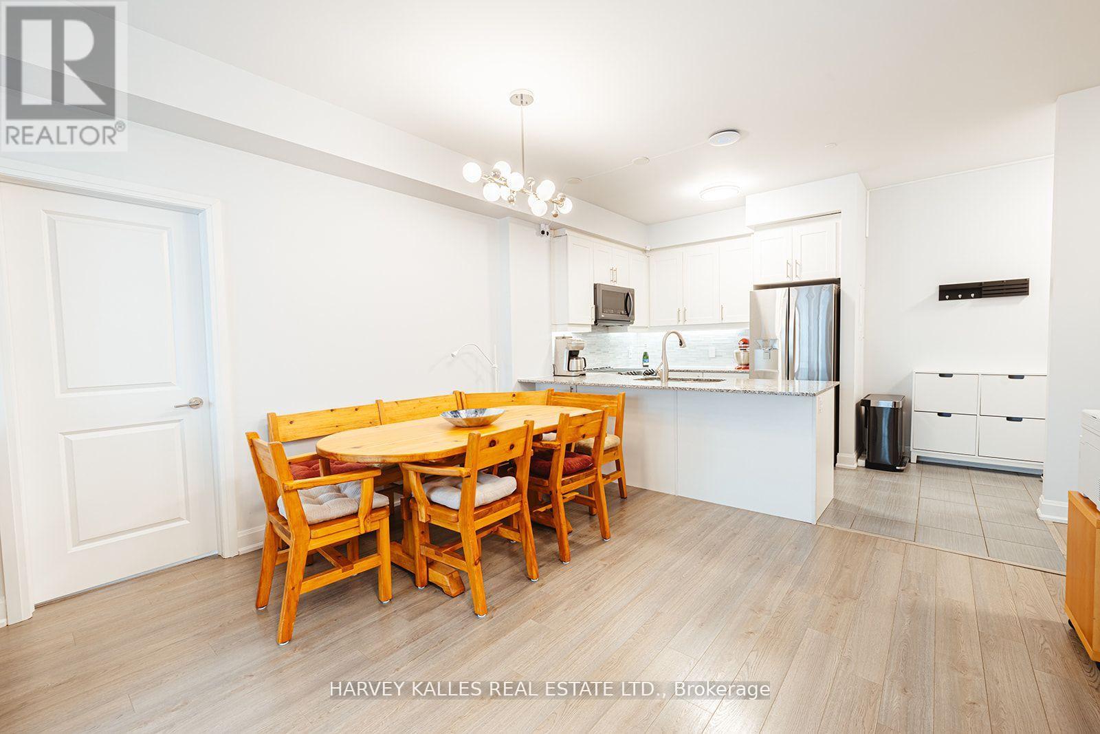 227 - 216 OAK PARK BOULEVARD