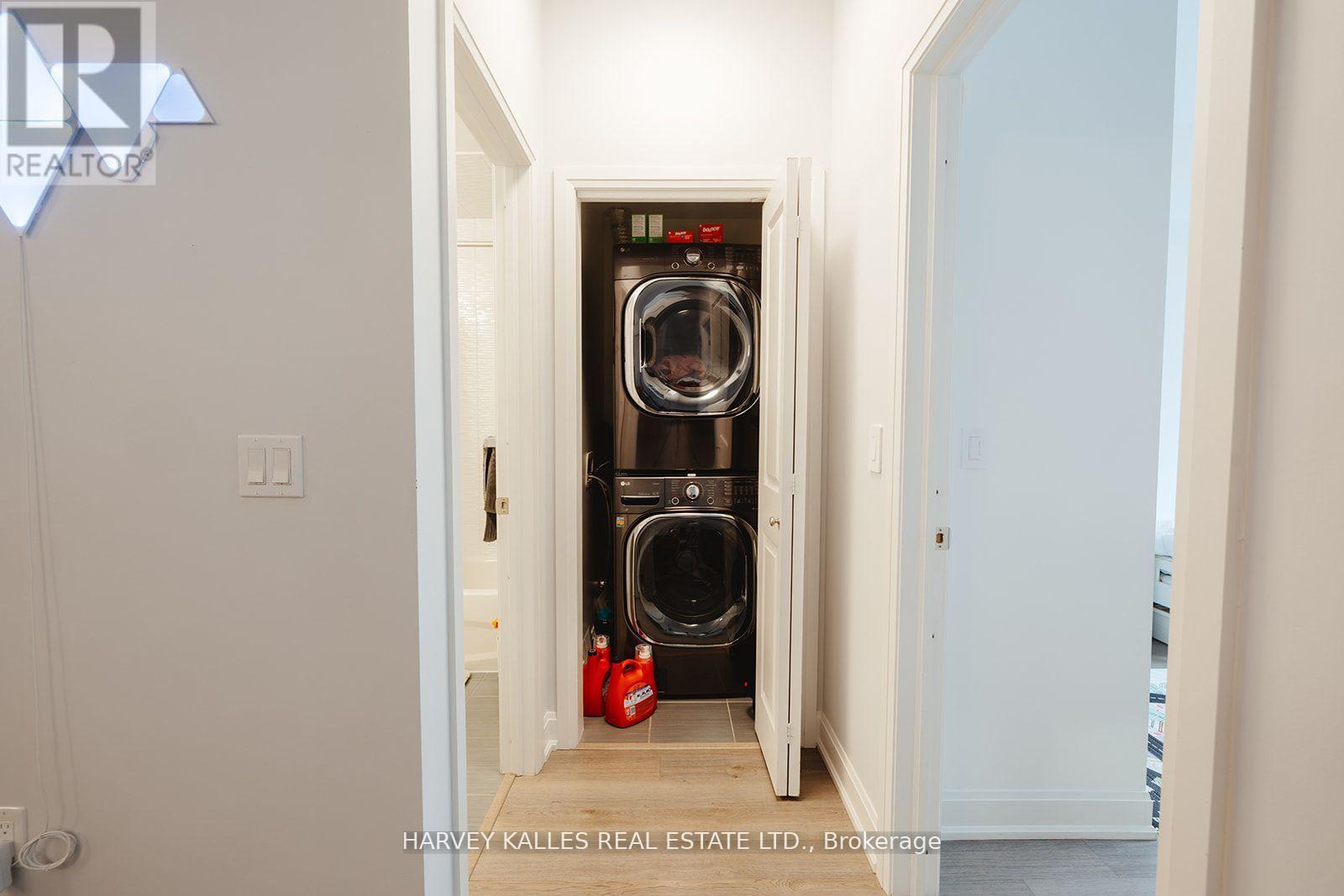 227 - 216 OAK PARK BOULEVARD