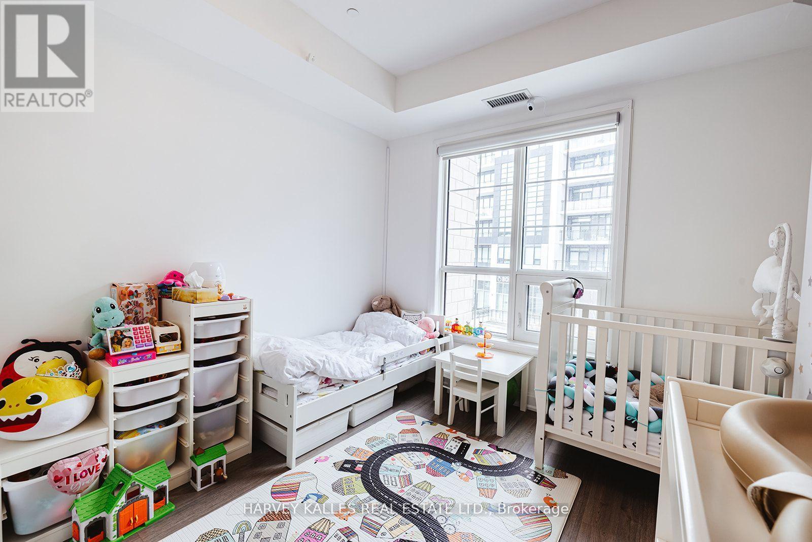 227 - 216 OAK PARK BOULEVARD