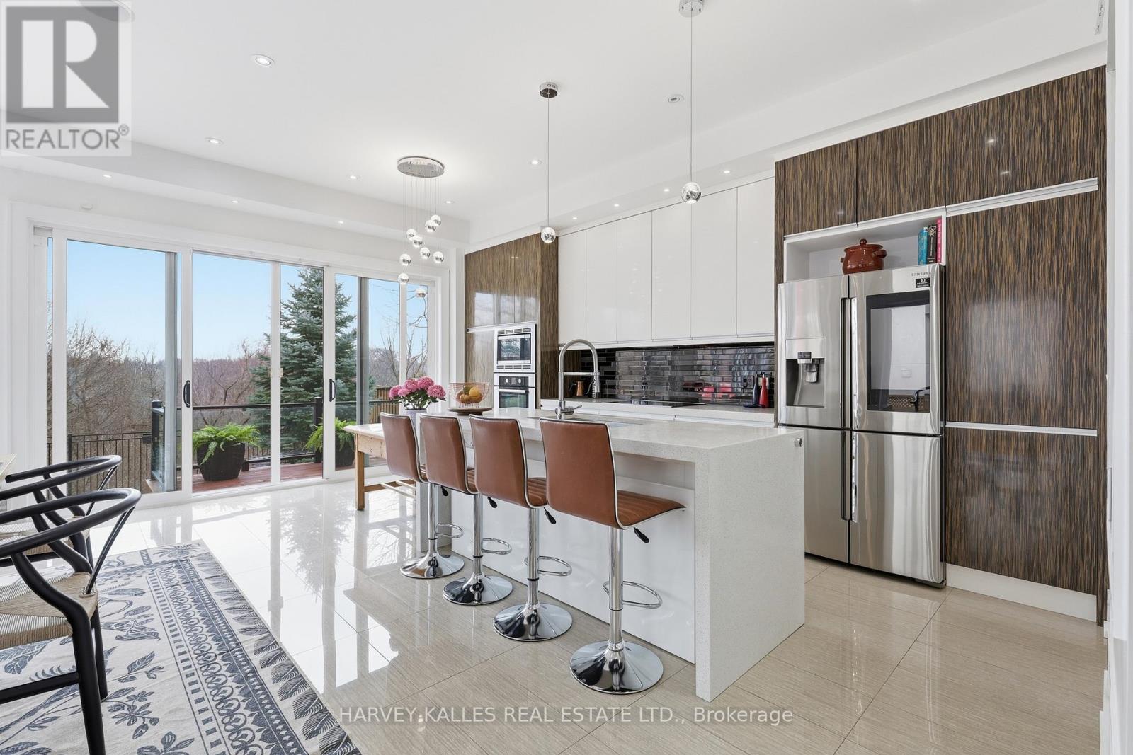 46 RAVENSCREST DRIVE