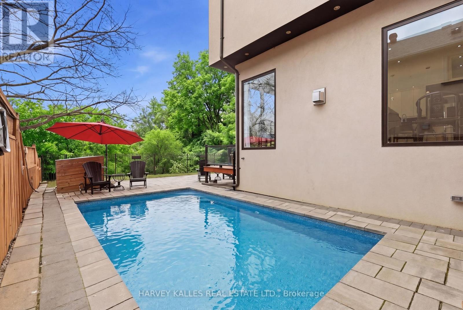 46 RAVENSCREST DRIVE