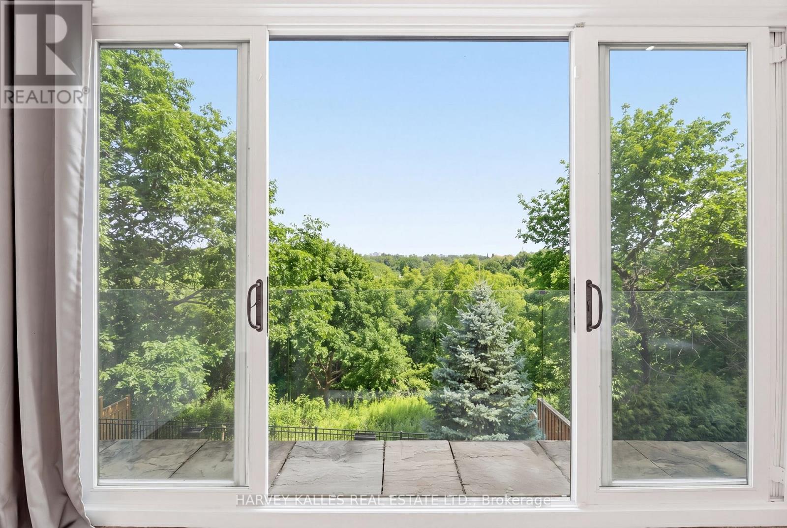 46 RAVENSCREST DRIVE