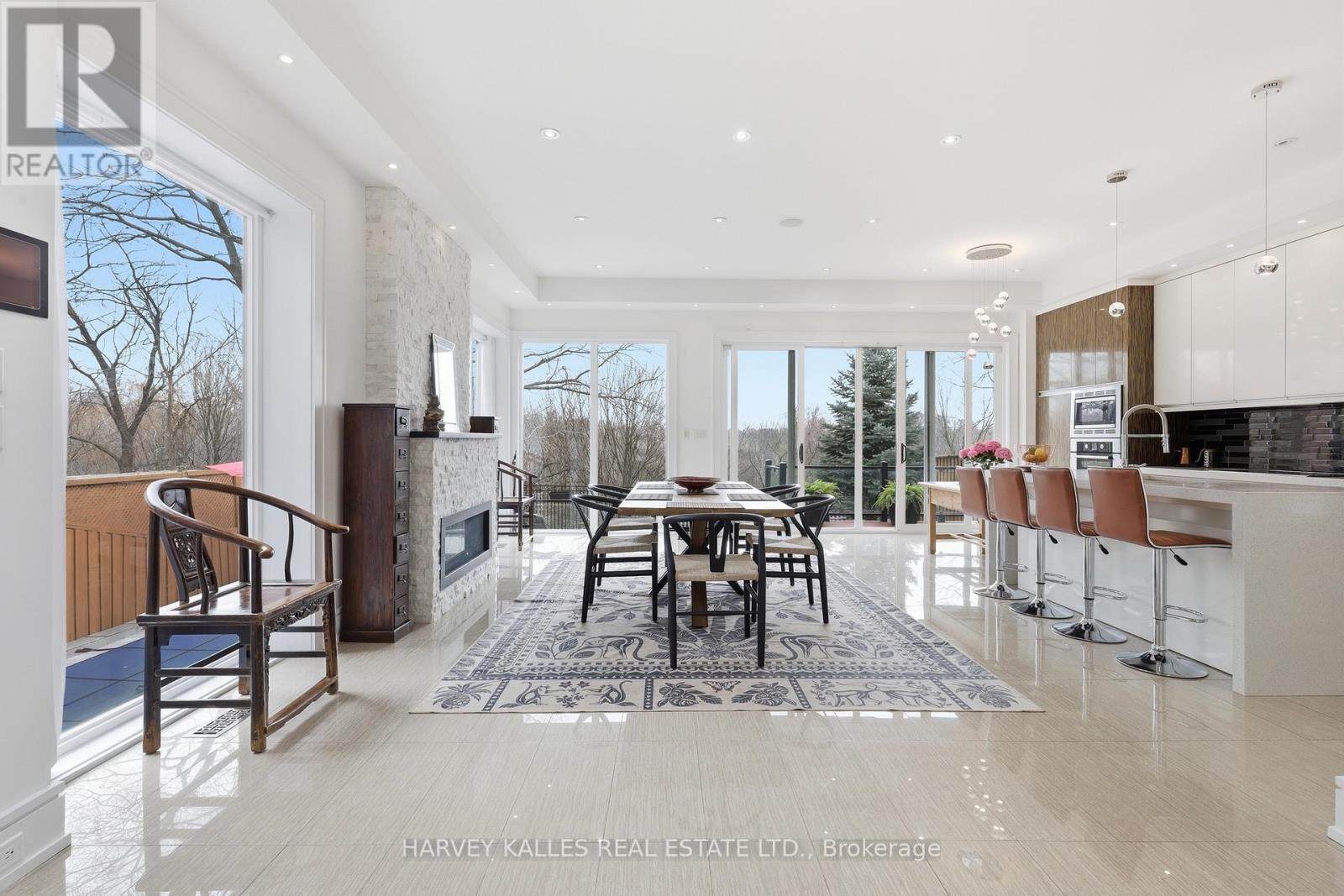 46 RAVENSCREST DRIVE