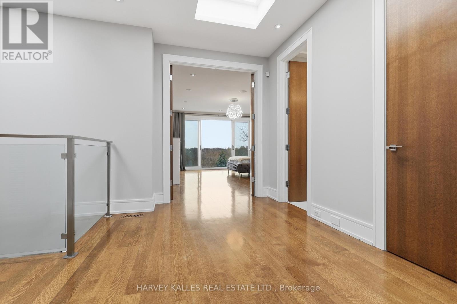 46 RAVENSCREST DRIVE