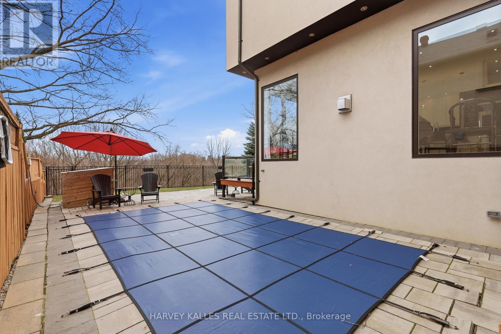 46 RAVENSCREST DRIVE