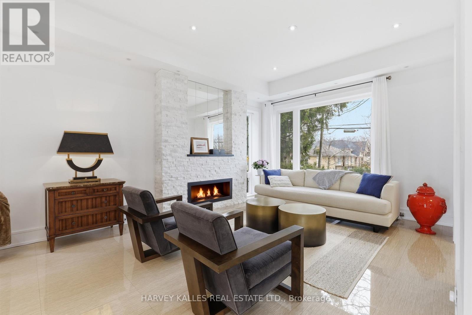 46 RAVENSCREST DRIVE