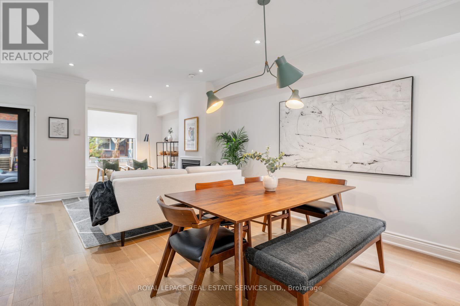 15 MELVILLE AVENUE