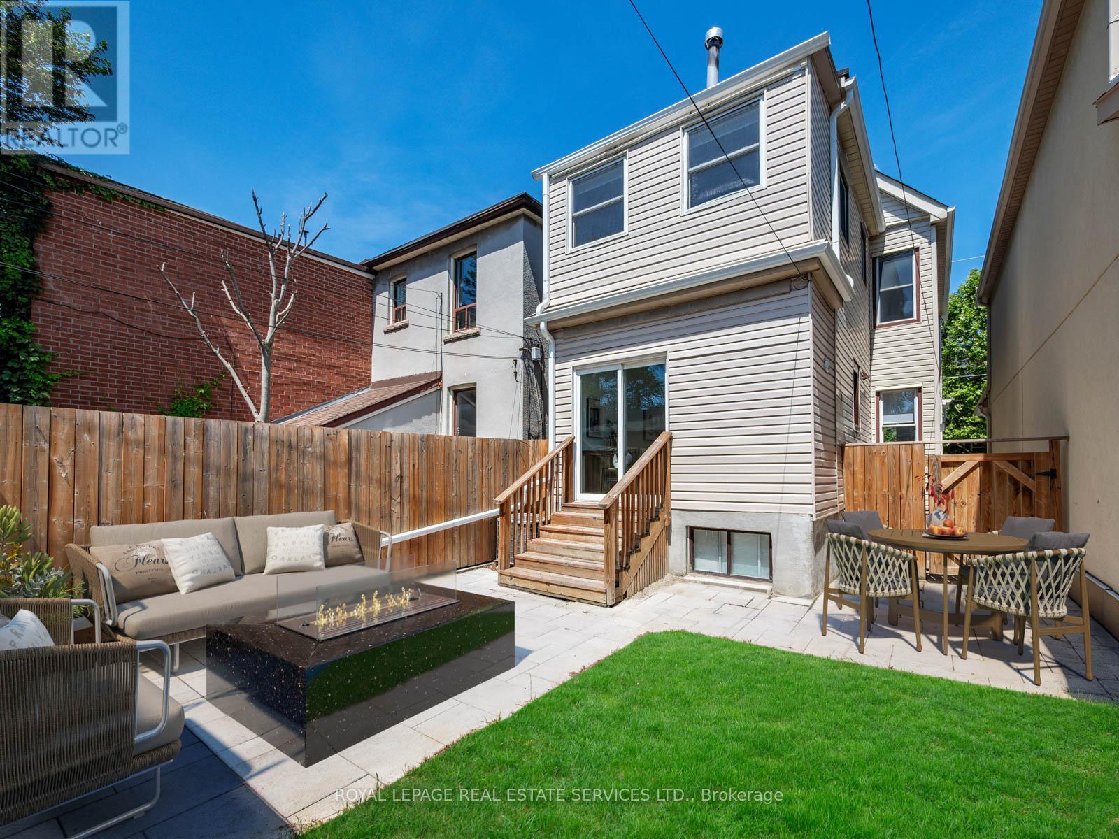 15 MELVILLE AVENUE