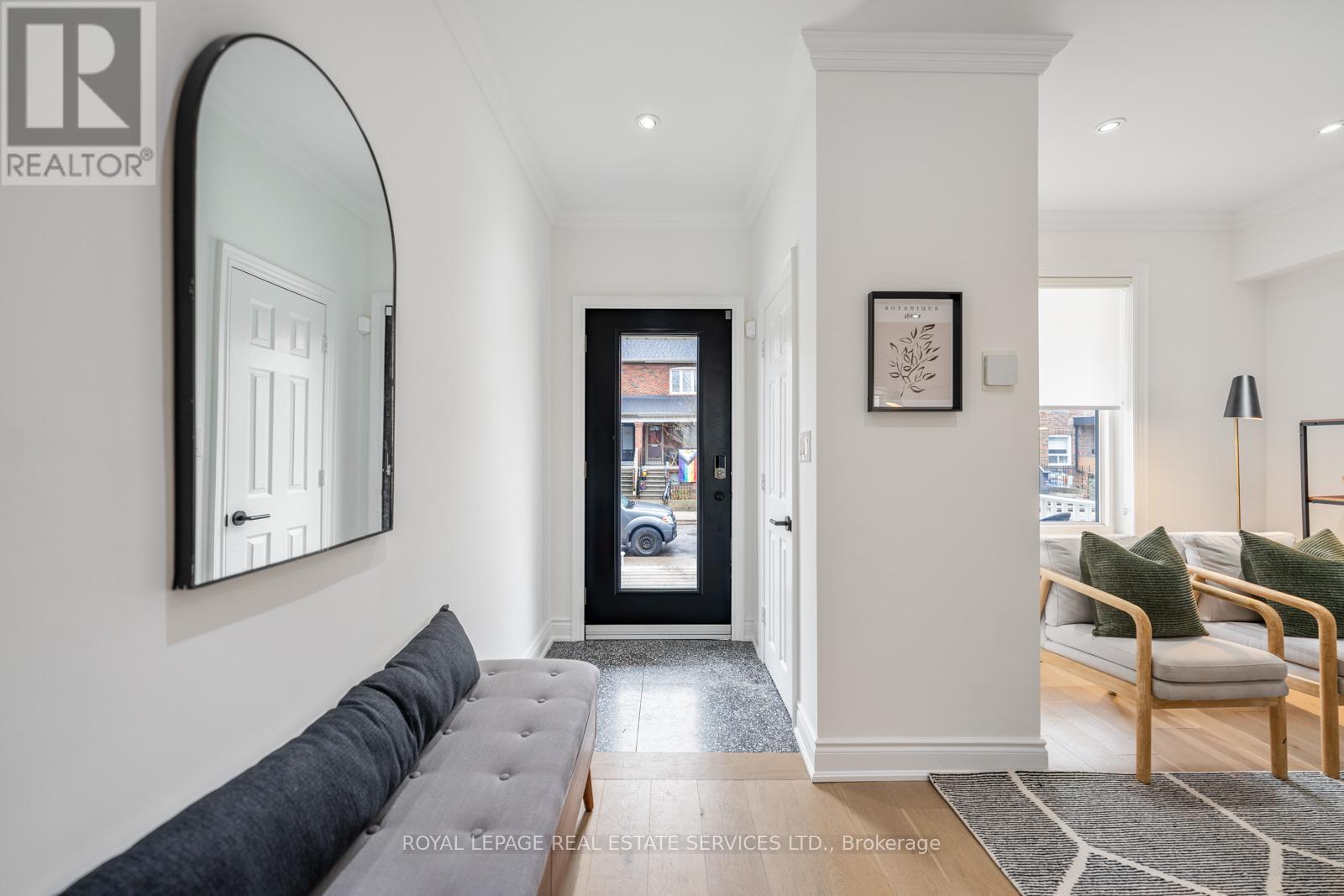 15 MELVILLE AVENUE